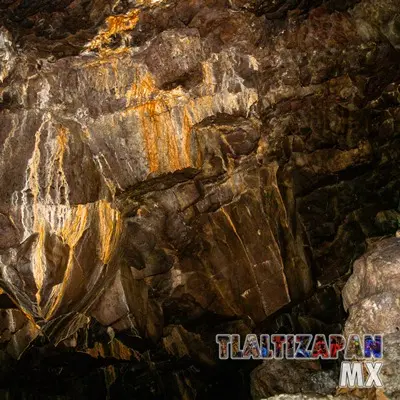 Cueva de la colonia San Miguel 30 - 2012